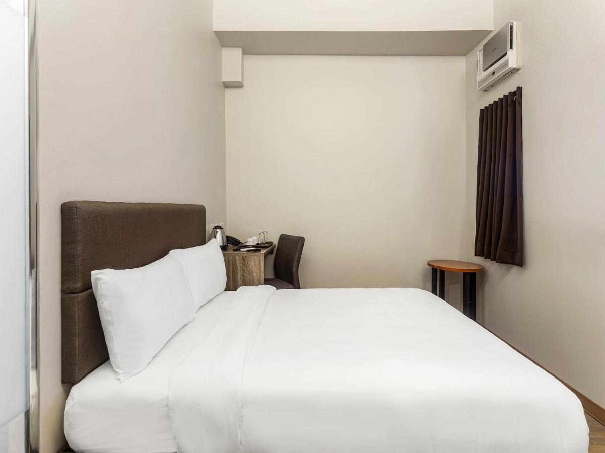 Airo Hotel Manila Exterior photo