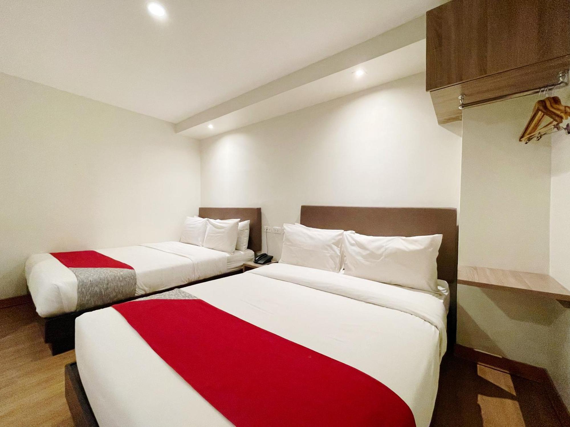 Airo Hotel Manila Exterior photo